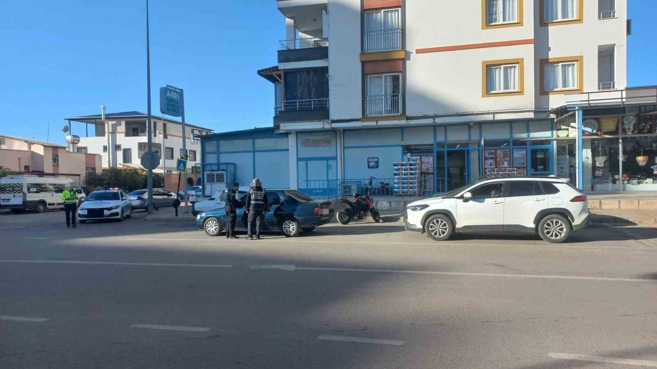 Kozan'da 'Kozan’a Güven Uygulamaları'nda 3 kişi yakalandı; silah ve mühimmat ele geçirildi
