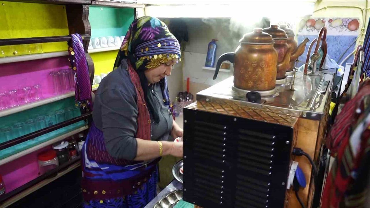 Kulakkaya Yaylası'nda 47 yaşındaki Naciye Ateş'in Çay Ocağı: Yayla Yolunun Yeni Durağı