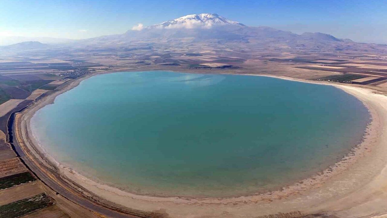 Kuş Cenneti Arin Gölü, Kuraklık ve Yoğun Sulama Nedeniyle Yaklaşık yüzde 50 Alan Kaybetti