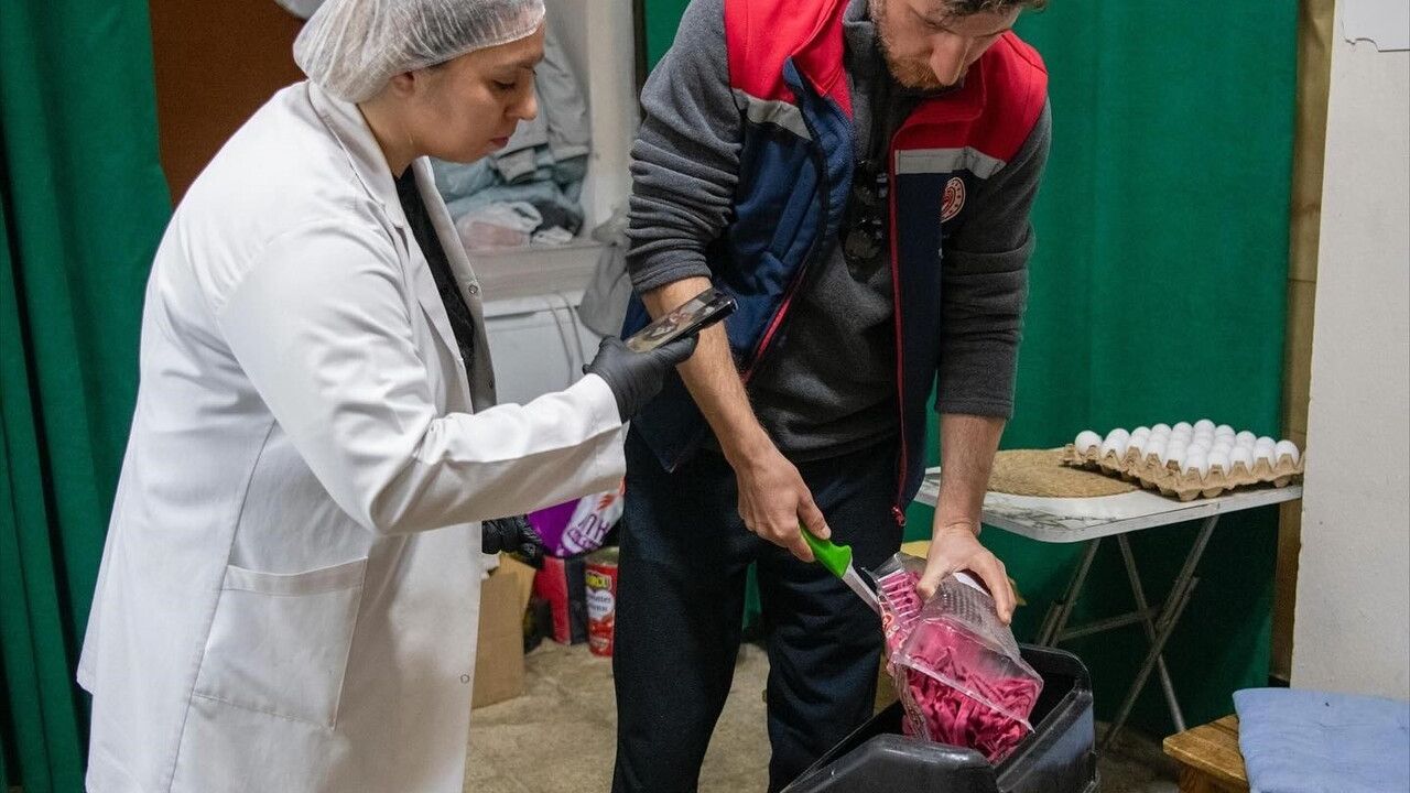 Kuşadası’nda gıda üretim ve satış noktalarında eşgüdümlü denetim