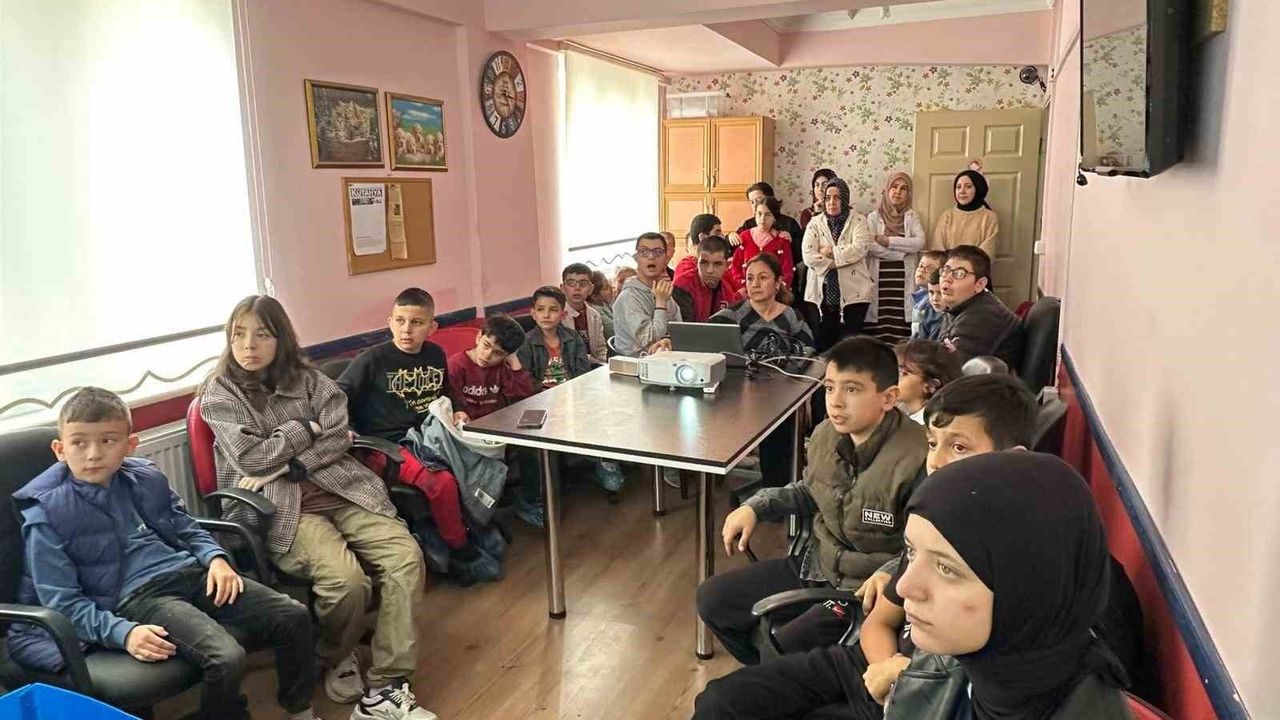 Kütahya Belediyesi Akdemir Özel Eğitim Merkezi'nde Sıfır Atık Eğitimi Düzenledi