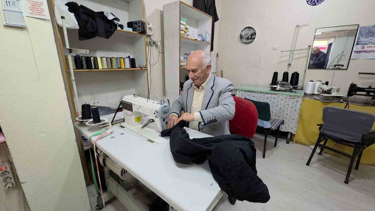 Kütahya'da 52 yıllık terzi Himmet Kalkan: Zanaatın sürdürülebilirliği tehlikede