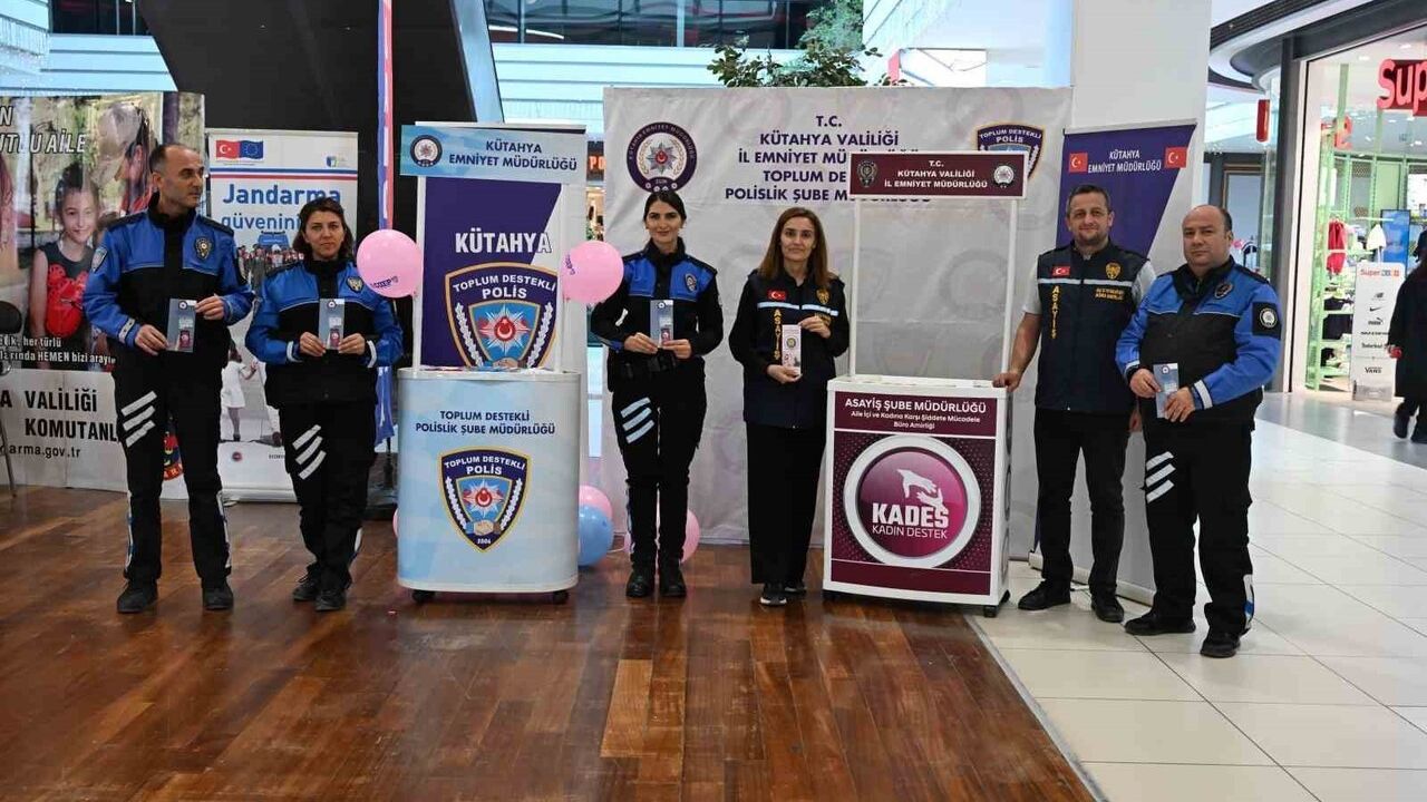 Kütahya'da KADES tanıtımı: 178 kadına uygulama yüklendi, 356 kişiye bilgilendirme yapıldı