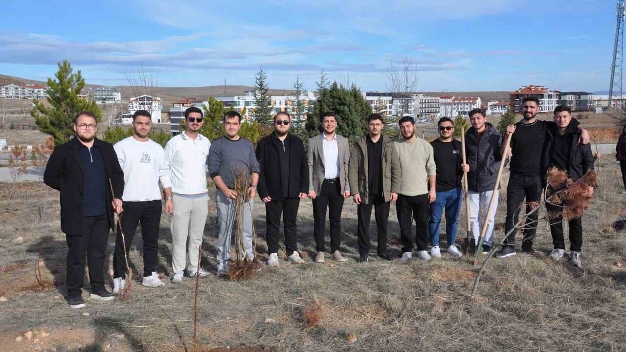 Kütahya’da Şehit Çocuklar Günü Anıt Ormanı için fidan dikimi gerçekleştirildi