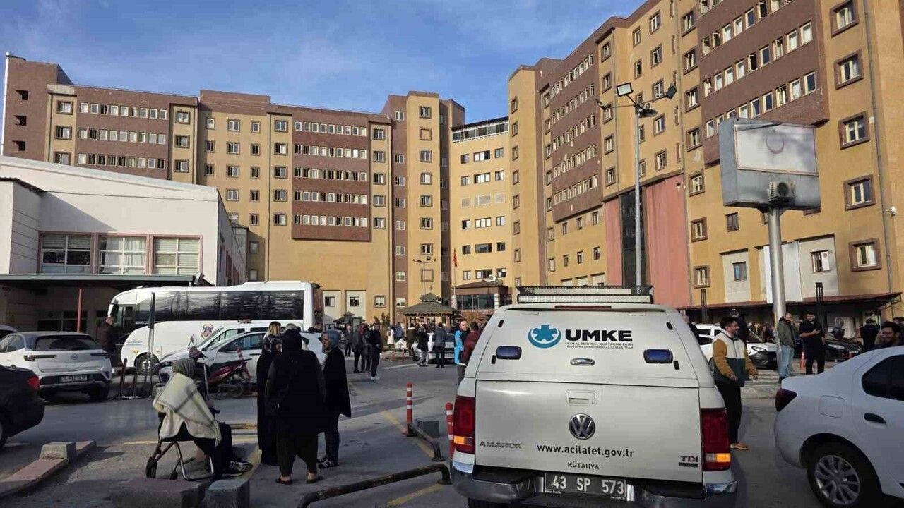 Kütahya Evliya Çelebi Eğitim ve Araştırma Hastanesi'nde 6. kat yangını — can kaybı yok