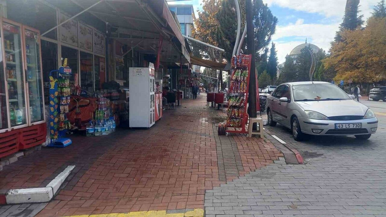 Kütahya Gediz'de 4.0 büyüklüğünde deprem; AFAD olumsuzluk bildirmedi