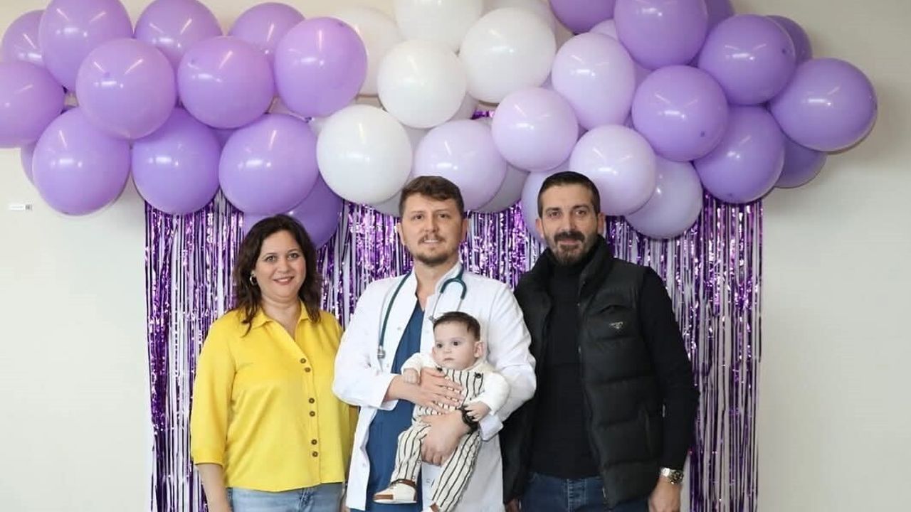 Kütahya Şehir Hastanesi'nde Dünya Prematüre Günü Etkinliği: Yeni Doğan Yoğun Bakımında Farkındalık Çalışması