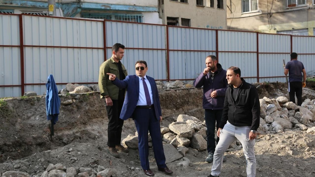 Kütahya Valisi Musa Işın, Yakup Çelebi İmaret Külliyesi restorasyon çalışmalarını yerinde inceledi