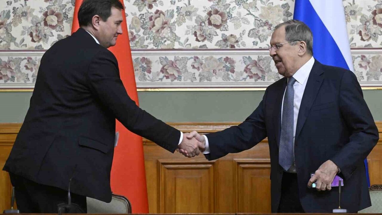 Lavrov: Türkiye ve Belarus, Ukrayna müzakerelerinde yapıcı arabulucu rolü üstlenebilir