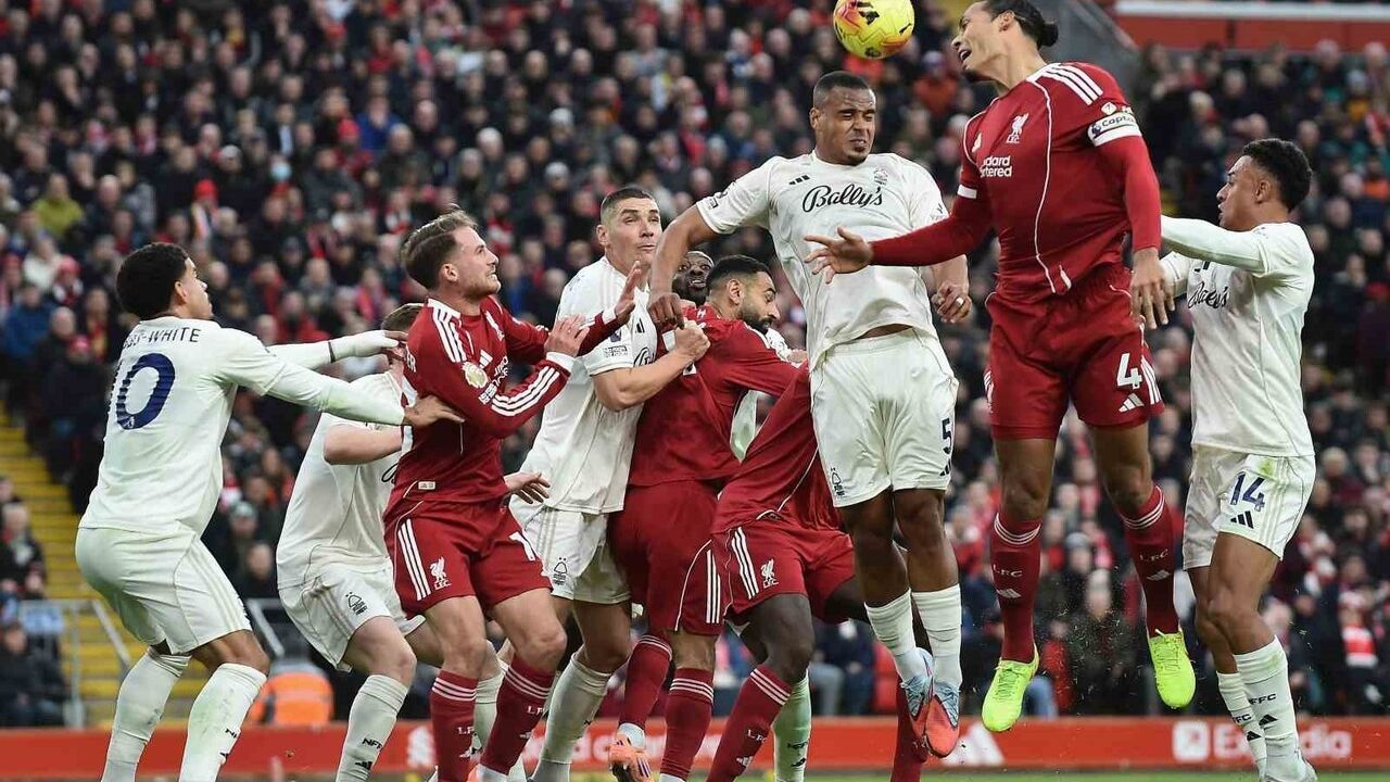Liverpool, Nottingham Forest'a 3-0 Yenildi; Ligde Son 7 Maçta 6. Mağlubiyetini Aldı
