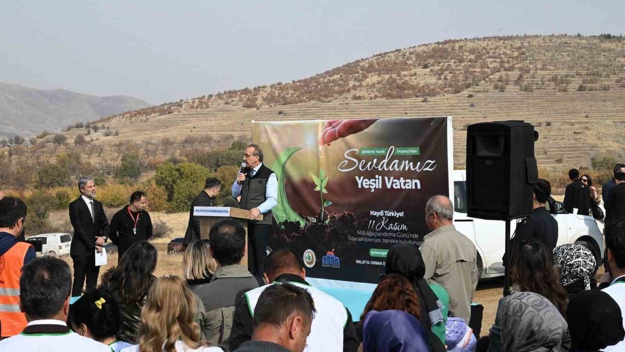 Malatya'da 733 bin 650 fidan toprakla buluştu — 11 Kasım 'Sevdamız Yeşil Vatan' etkinliği
