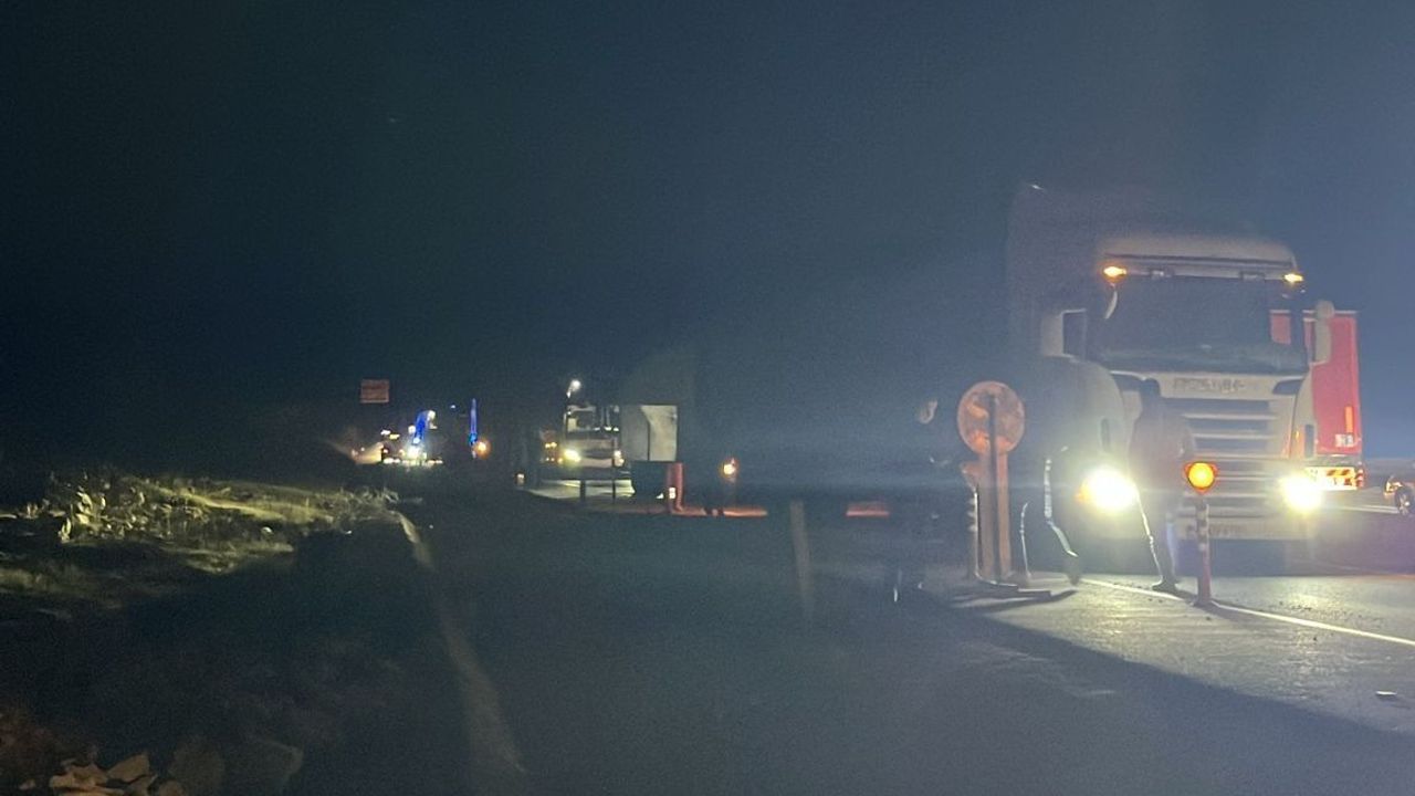 Malatya'da tır ile otomobil çarpıştı: 2 kişi yaralandı