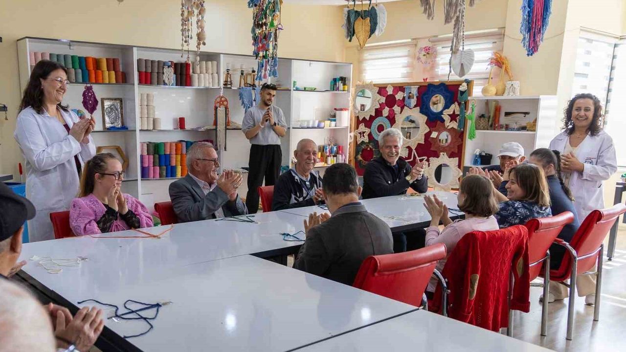 Manavgat'ta kardeş kurum buluşması: Çiçek, Meliha Ercan heyetini Ilıca Engelsiz Yaşam Merkezi'nde ağırladı