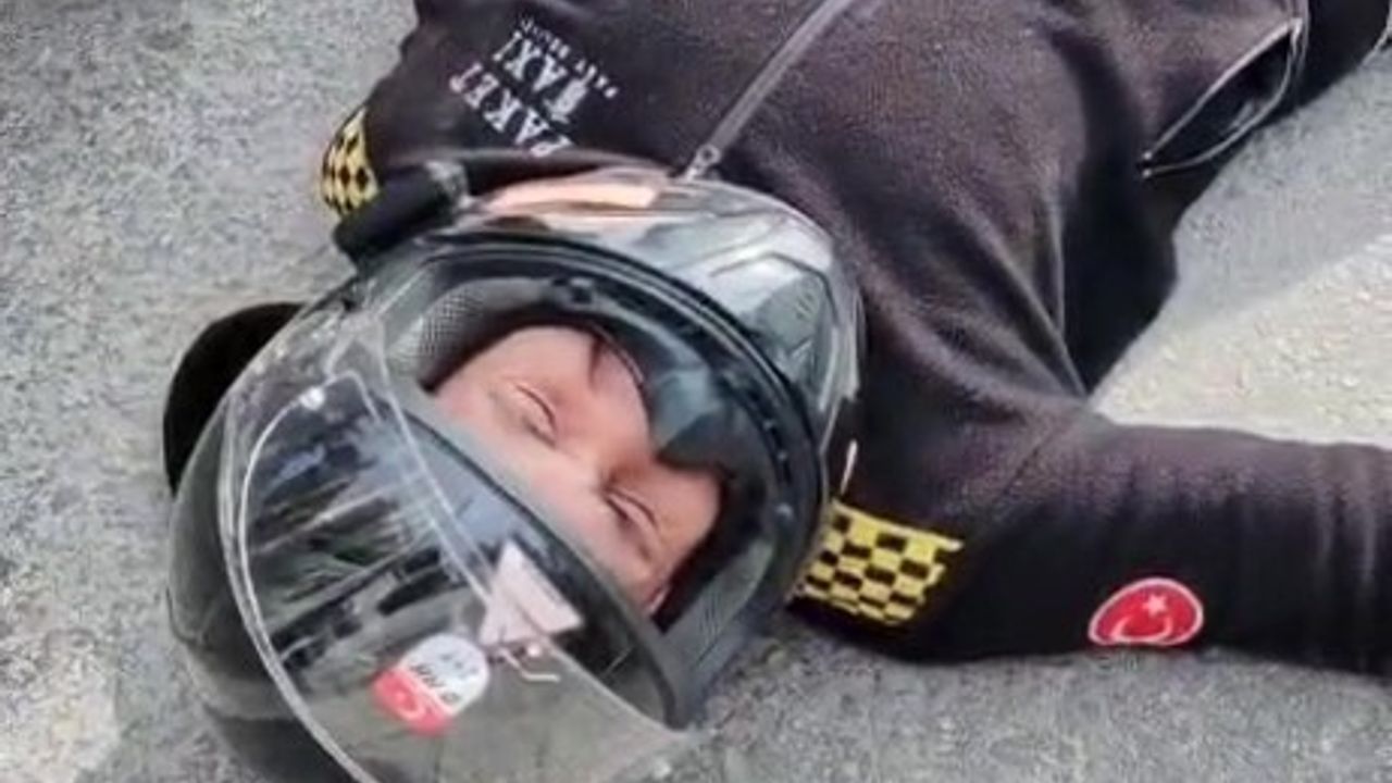 Manavgat'ta kaza: Yaralı motosiklet sürücüsü çarpıştığı aileyi sakinleştirdi