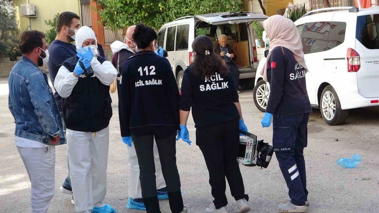 Manavgat’ta mahalleyi saran koku ihbarı üzerine 51 yaşındaki kişi evinde ölü bulundu