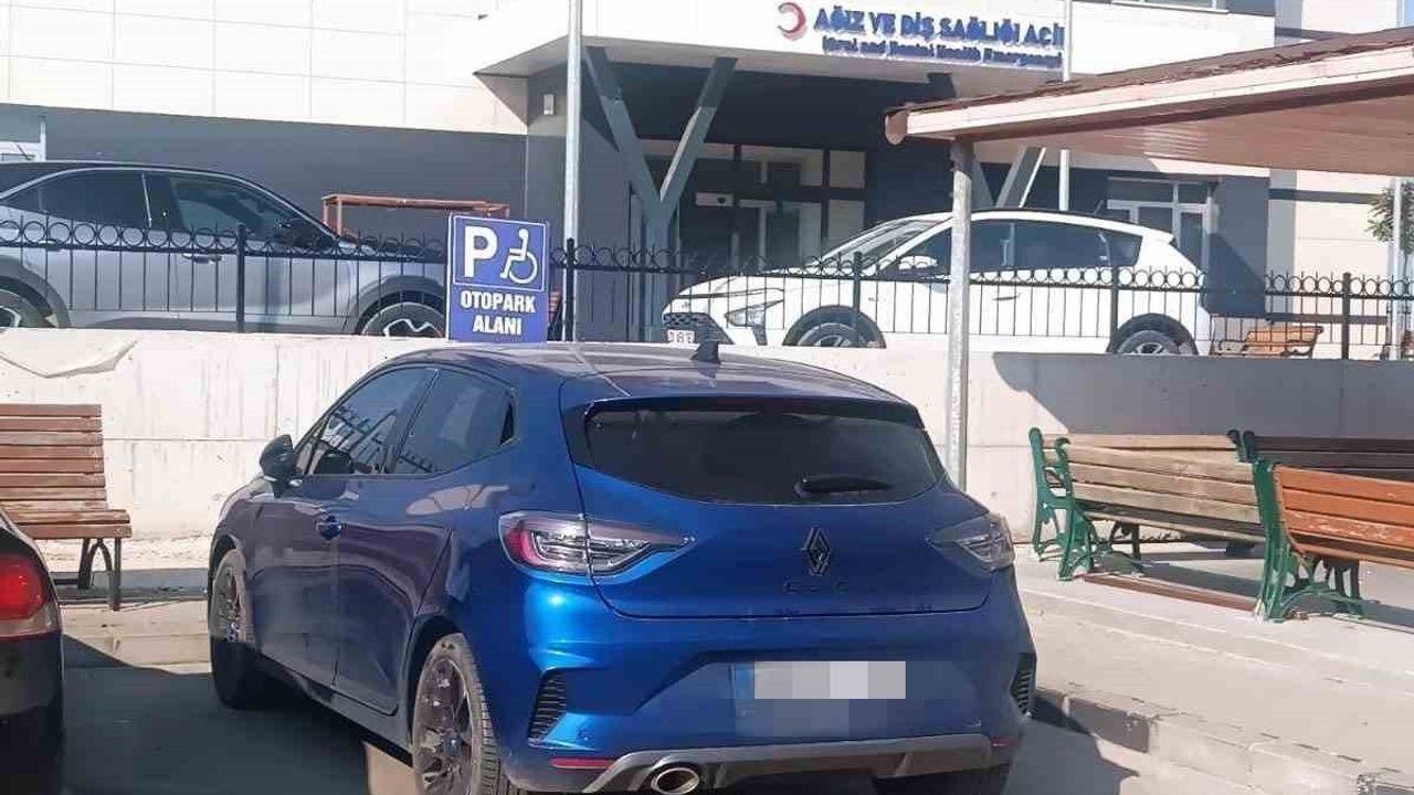 Manisa'da engelli rampa ve park yeri ihlallerine yönelik denetimlerde 98 araca 72 bin 461 TL ceza