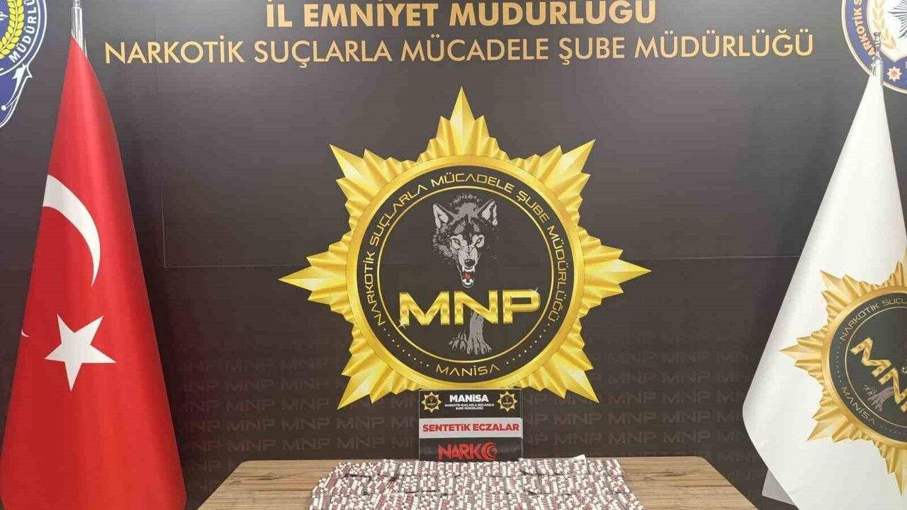 Manisa'da geniş kapsamlı uyuşturucu operasyonu: 14 kişi tutuklandı