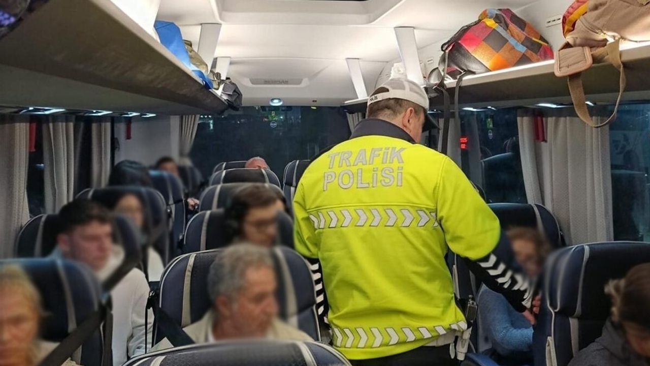 Manisa'da otobüslerde emniyet kemeri denetimi: 13-18 Kasım 2025'te 235 otobüs kontrol edildi
