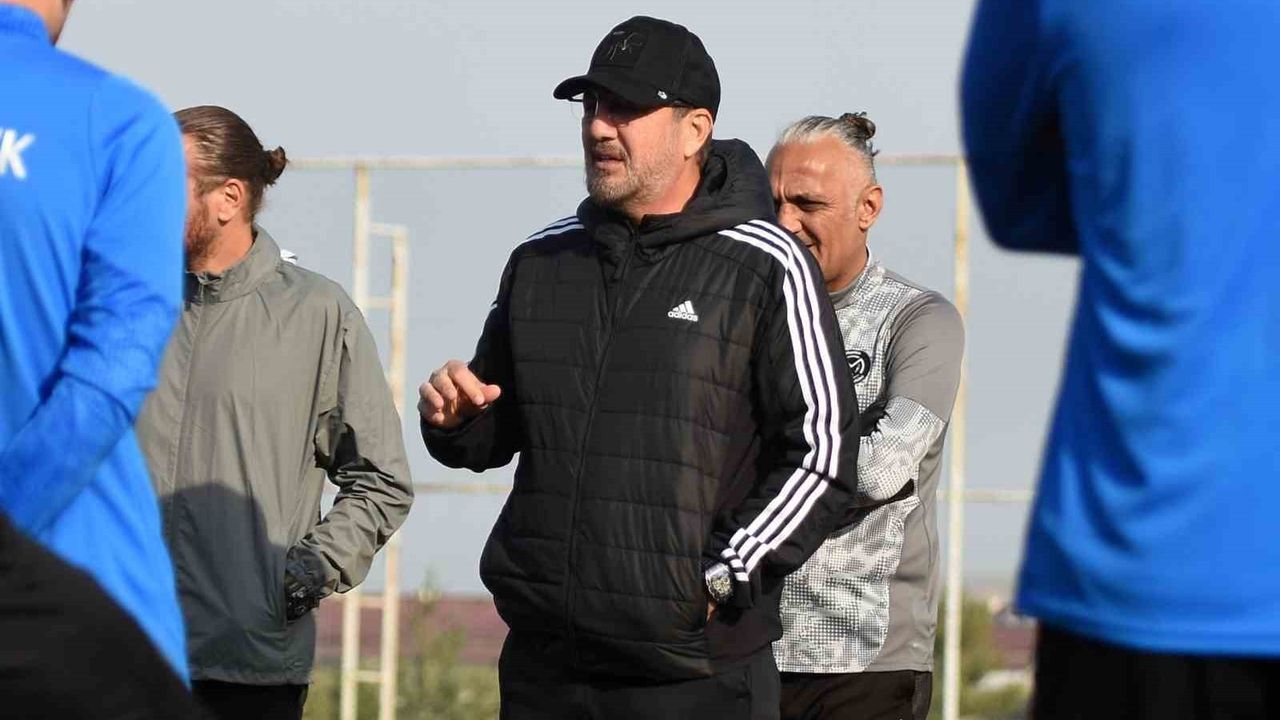 Manisa FK, Taner Taşkın ile karşılıklı anlaşmayla yollarını ayırdı