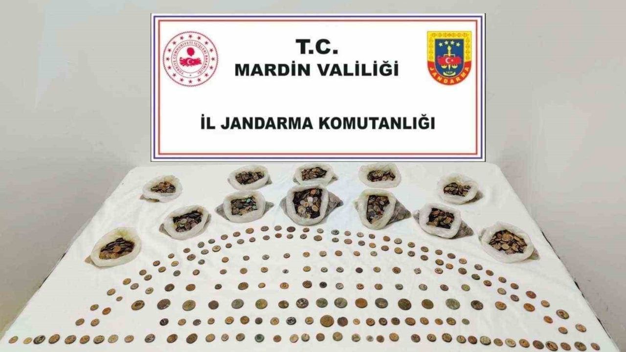 Mardin'de 'Anadolu Mirası' Operasyonunda Helenistik ve Roma Dönemlerine Ait 4 bin 897 Sikke Ele Geçirildi