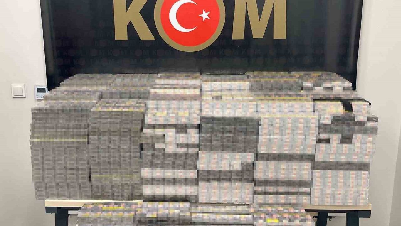 Mardin’de Midyat’ta 7 bin 900 paket gümrük kaçağı sigara ele geçirildi