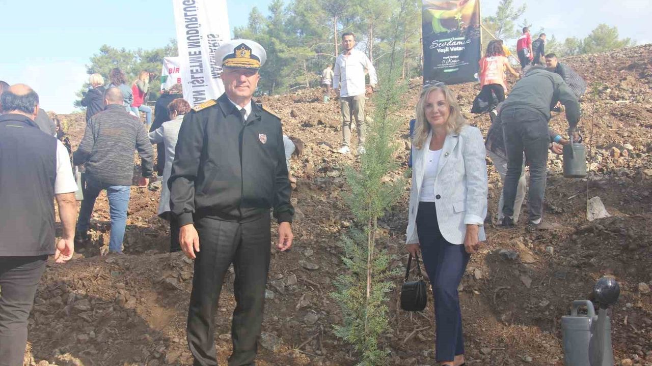 Marmaris'te 11 Kasım Milli Ağaçlandırma Günü'nde 3 bin fidan dikildi