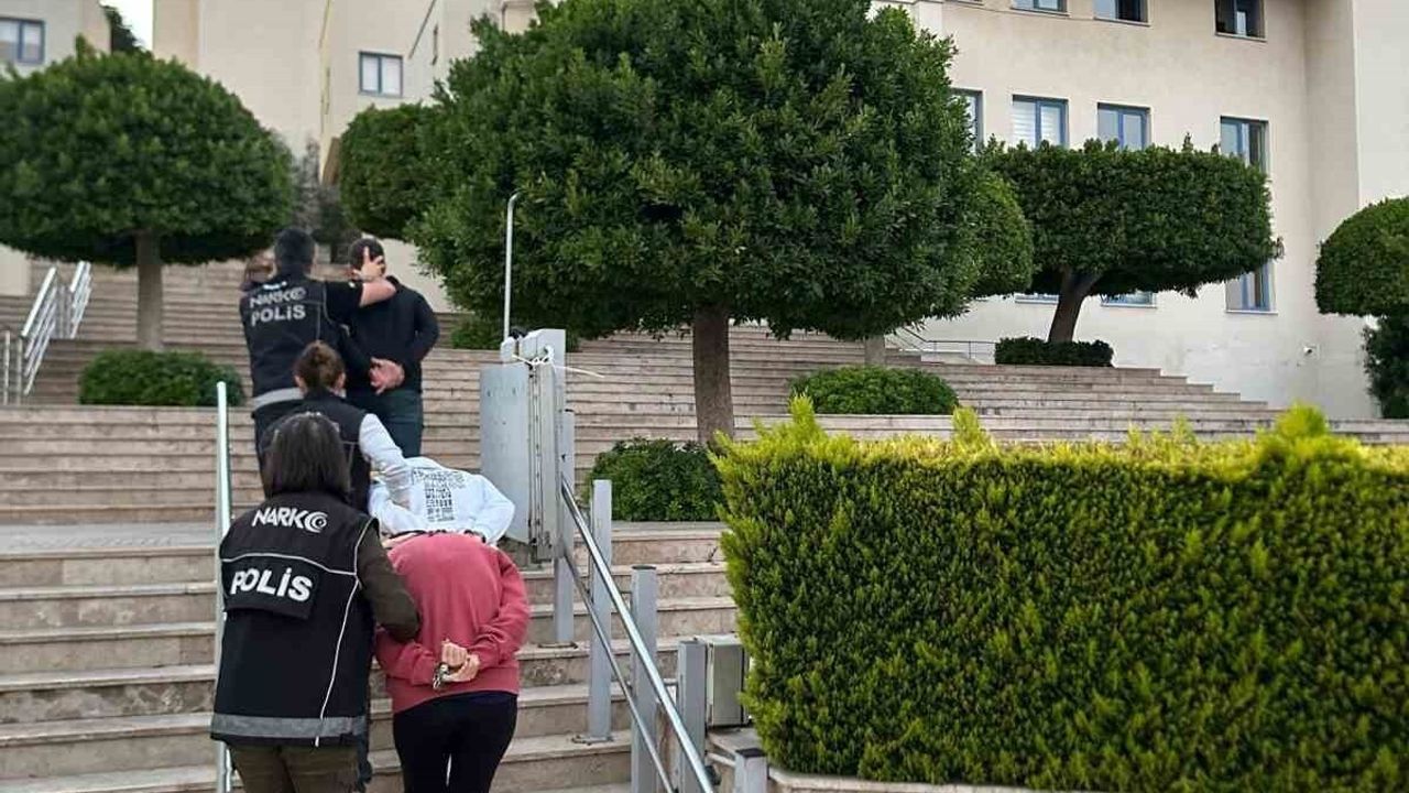 Marmaris'te düzenlenen operasyonda 3 kişi tutuklandı