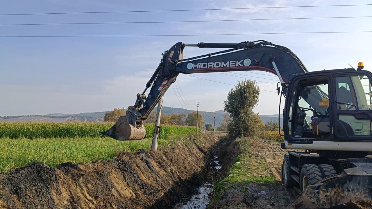 MASKİ, Gölmarmara'da 3 kilometrelik dere temizliğiyle tarım arazilerini taşkına karşı korudu