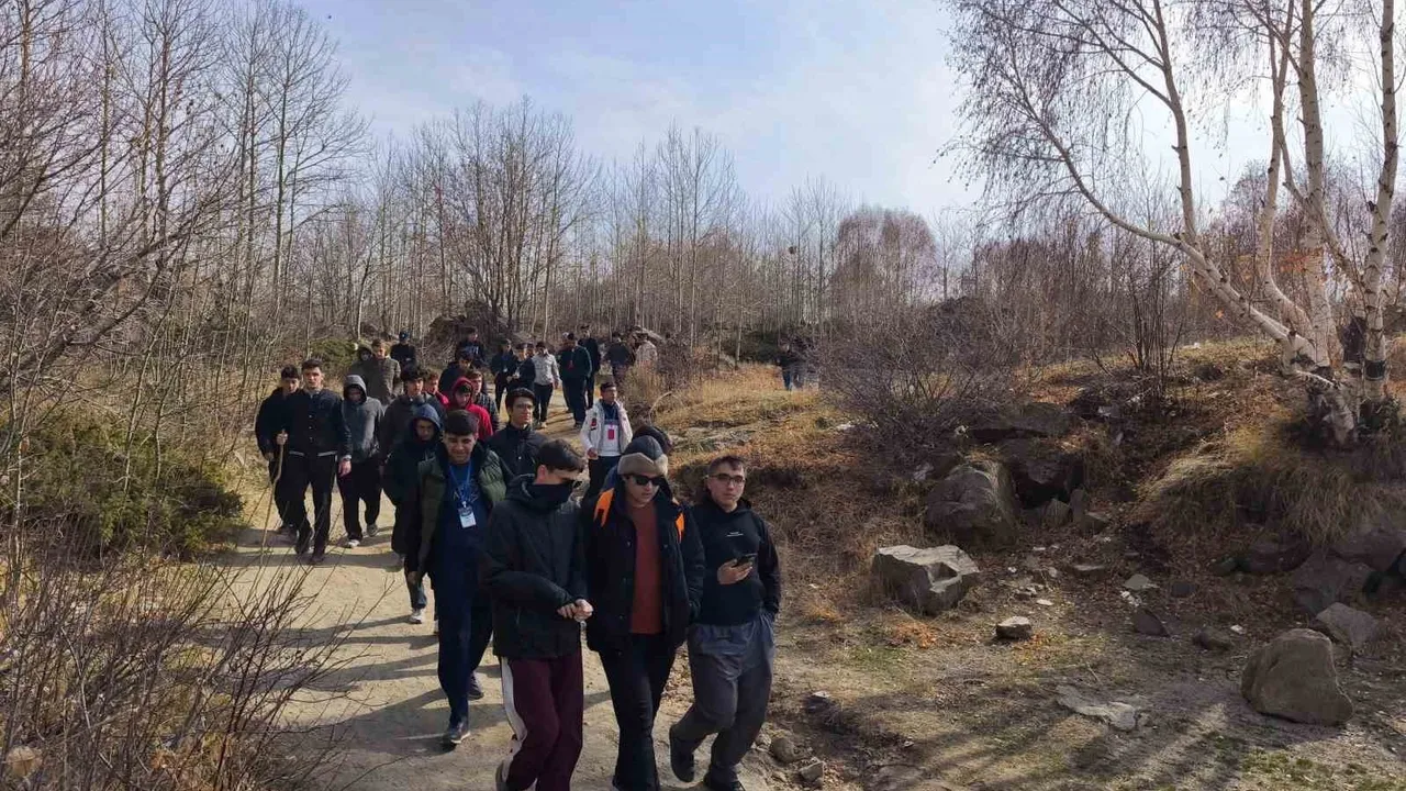 Maziden Atiye Ahlat Programı ile öğrenciler tarih ve kültür birikimini yerinde keşfediyor