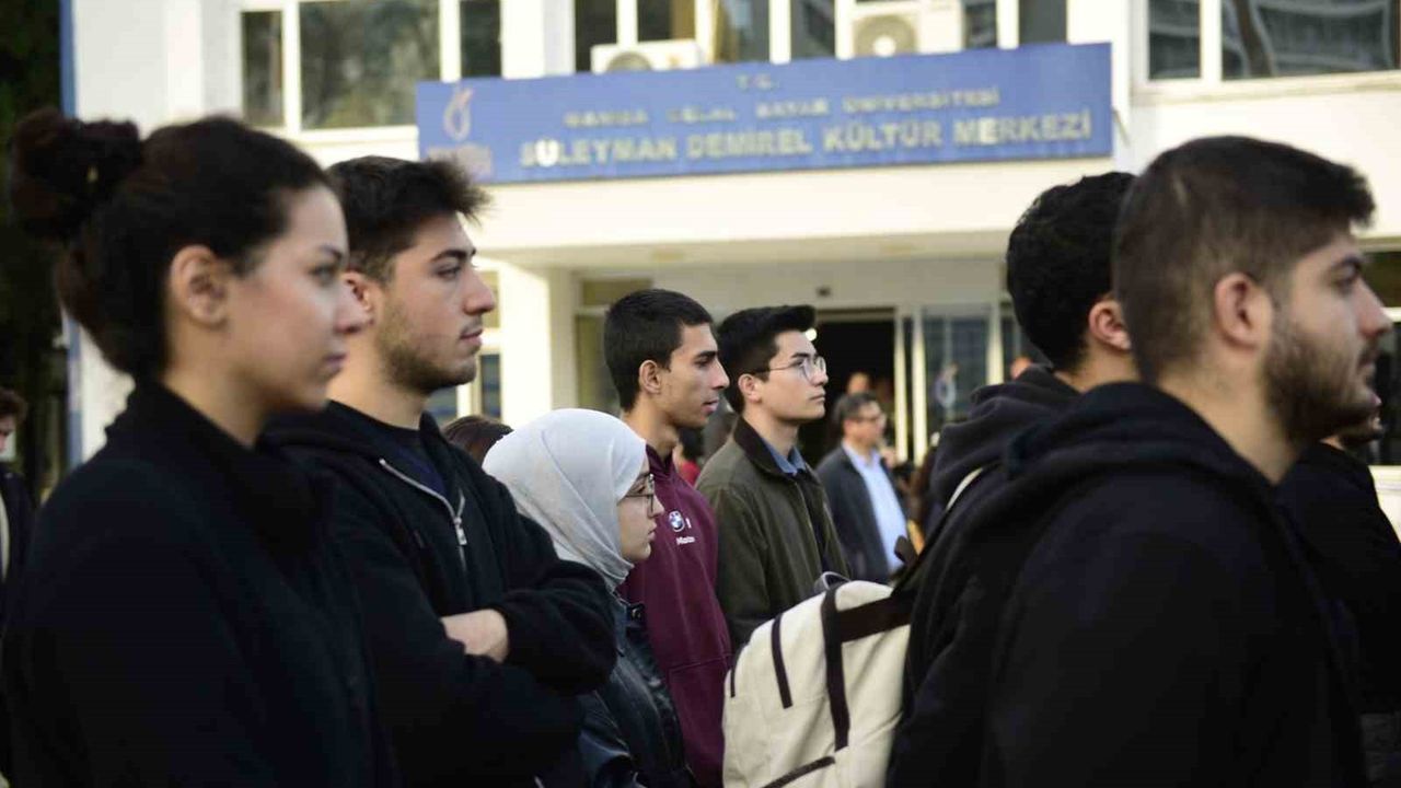 MCBÜ'de Atatürk'ü Anma Törenleri: 87. Yılda İki Yerleşkede Eş Zamanlı Programlar