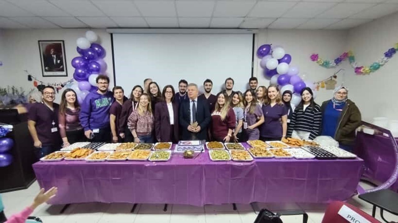 MCBÜ Hafsa Sultan Hastanesi'nde Dünya Prematüre Günü etkinliği: 'Prematüre doğsan da yalnız değilsin'