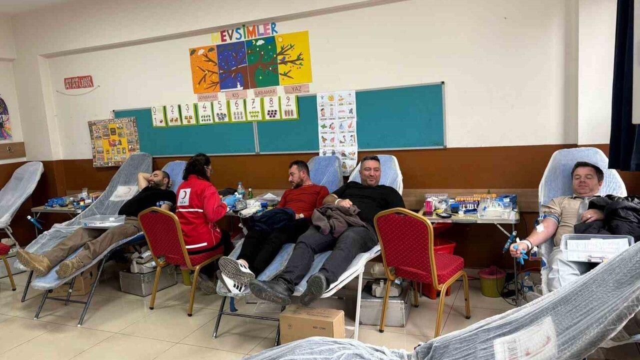 Mehmet Paşa İlkokulu'nda düzenlenen kan bağışı kampanyasında 99 ünite kan toplandı