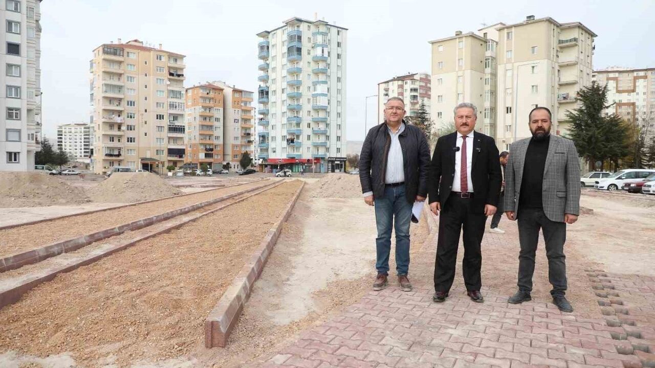 Melikgazi Belediyesi 30 Ağustos Mahallesi'ne 9 bin metrekarelik yeni park kazandırıyor