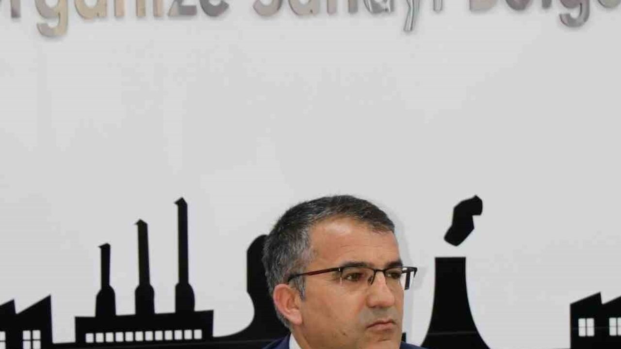 Memet Aslan’dan 24 Kasım Öğretmenler Günü mesajı: Öğretmenliğin toplumsal rolüne vurgu