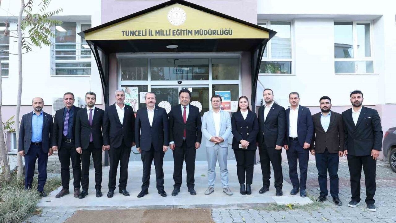 Memur-Sen Genel Başkanı Ali Yalçın Tunceli'de: İl Divan Toplantısında Kamu Çalışanlarının Sorunları ve Örgütlenme Ele Alındı