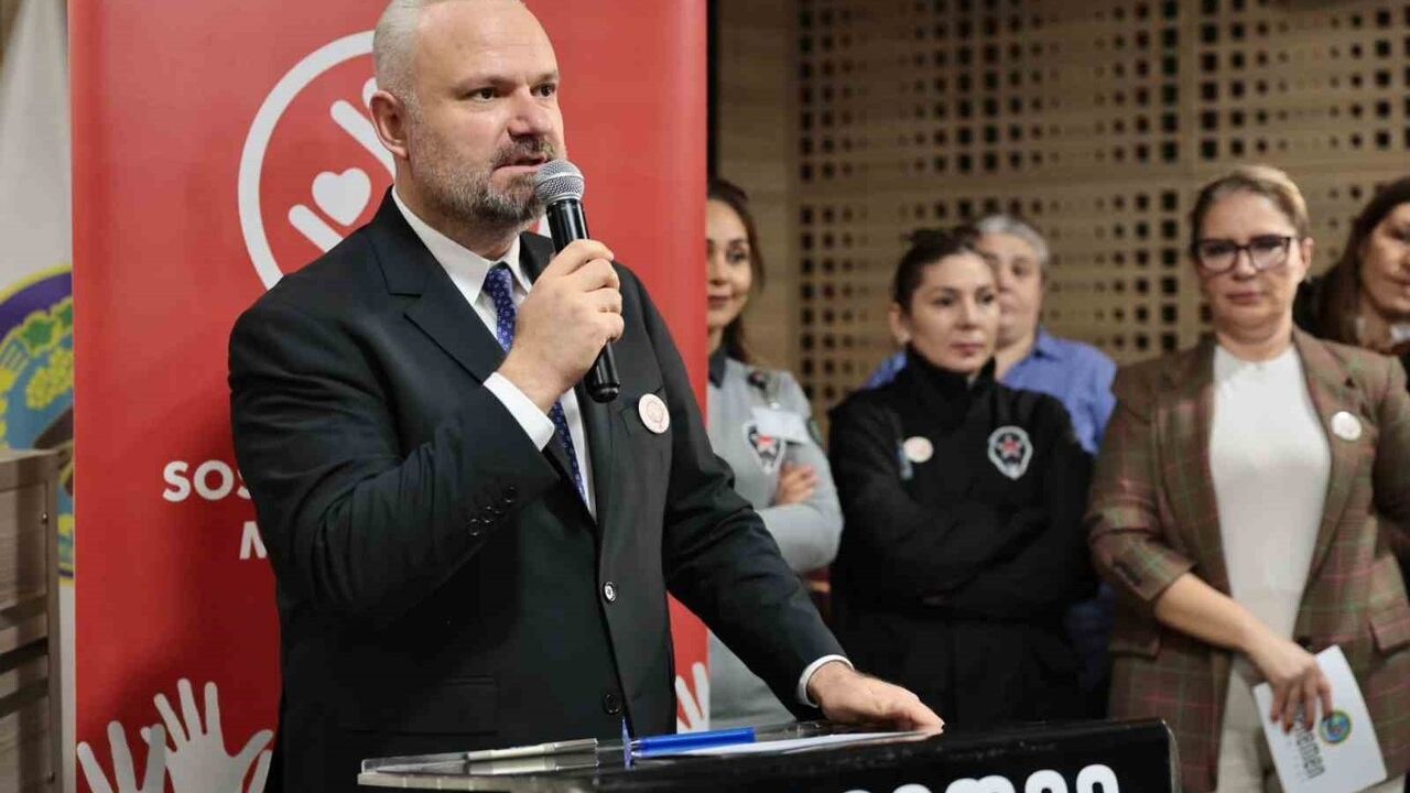 Menemen'de 25 Kasım: Kadına Yönelik Şiddete Karşı Yürüyüş ve Bilgilendirme Programı