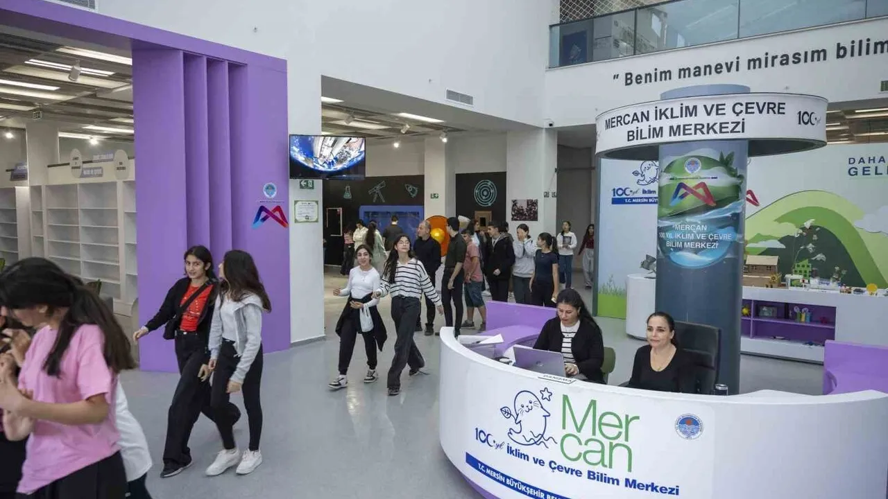 Mercan 100. Yıl İklim ve Çevre Bilim Merkezi ara tatilde 900'den fazla ziyaretçi ağırladı
