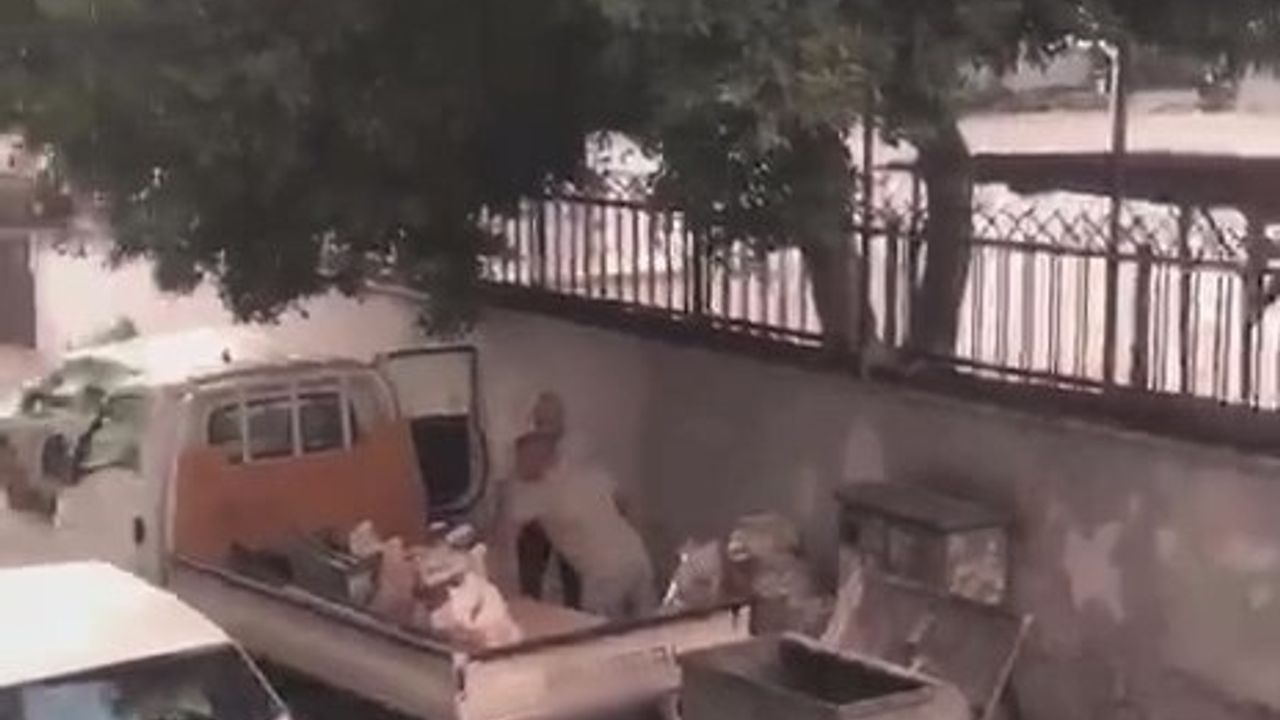 Mersin Akdeniz'de Kaldırıma Moloz Dökenlere İdari İşlem Başlatıldı