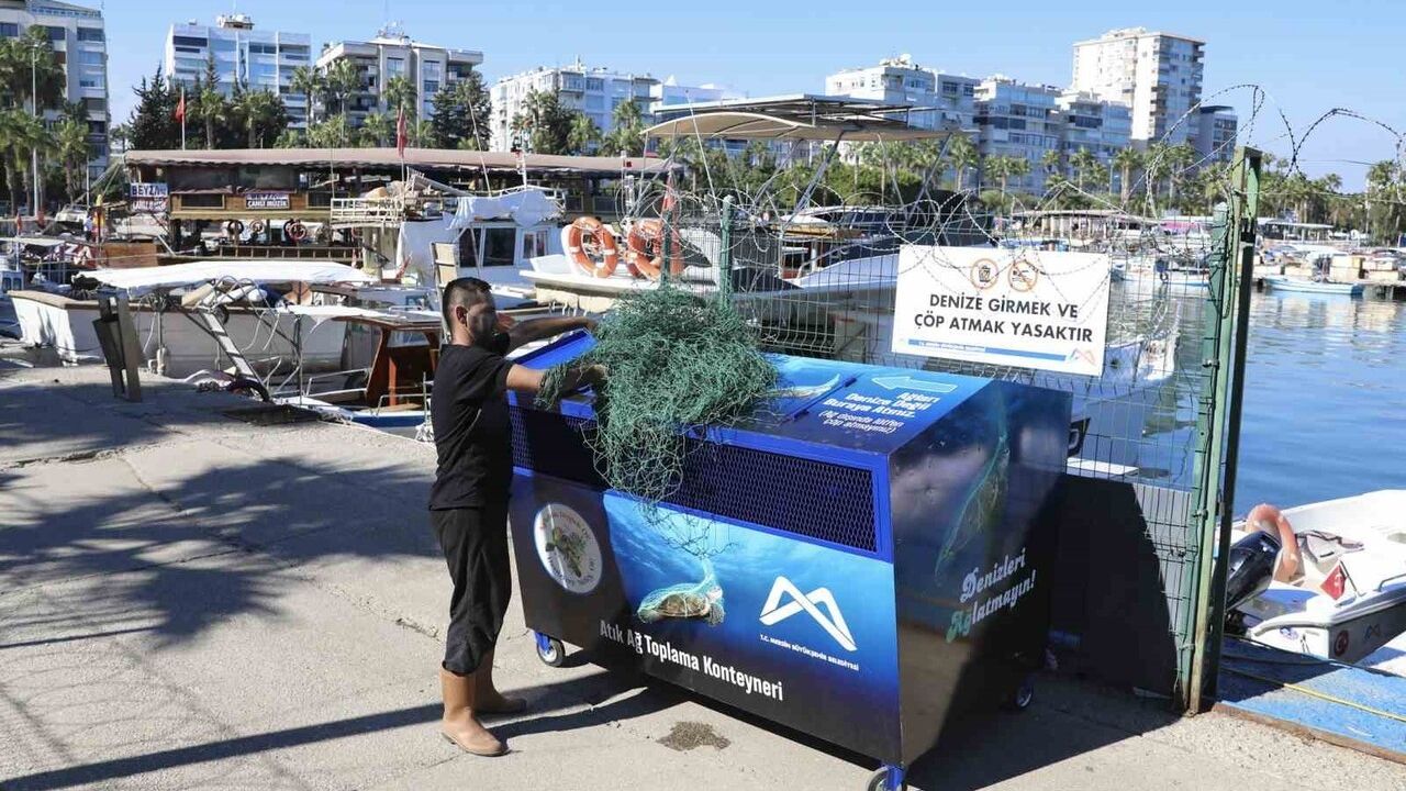 Mersin'de 'Denizleri Ağlatmayın' projesi: Kullanım ömrü dolan balıkçı ağları geri dönüşüme kazandırılıyor