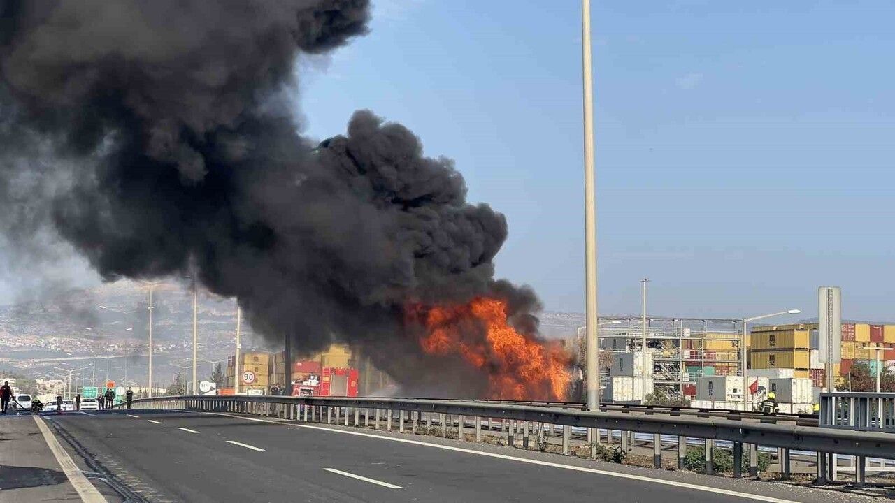 Mersin'de mazot yüklü tanker alev aldı; ekiplerin müdahalesiyle yangın söndürüldü