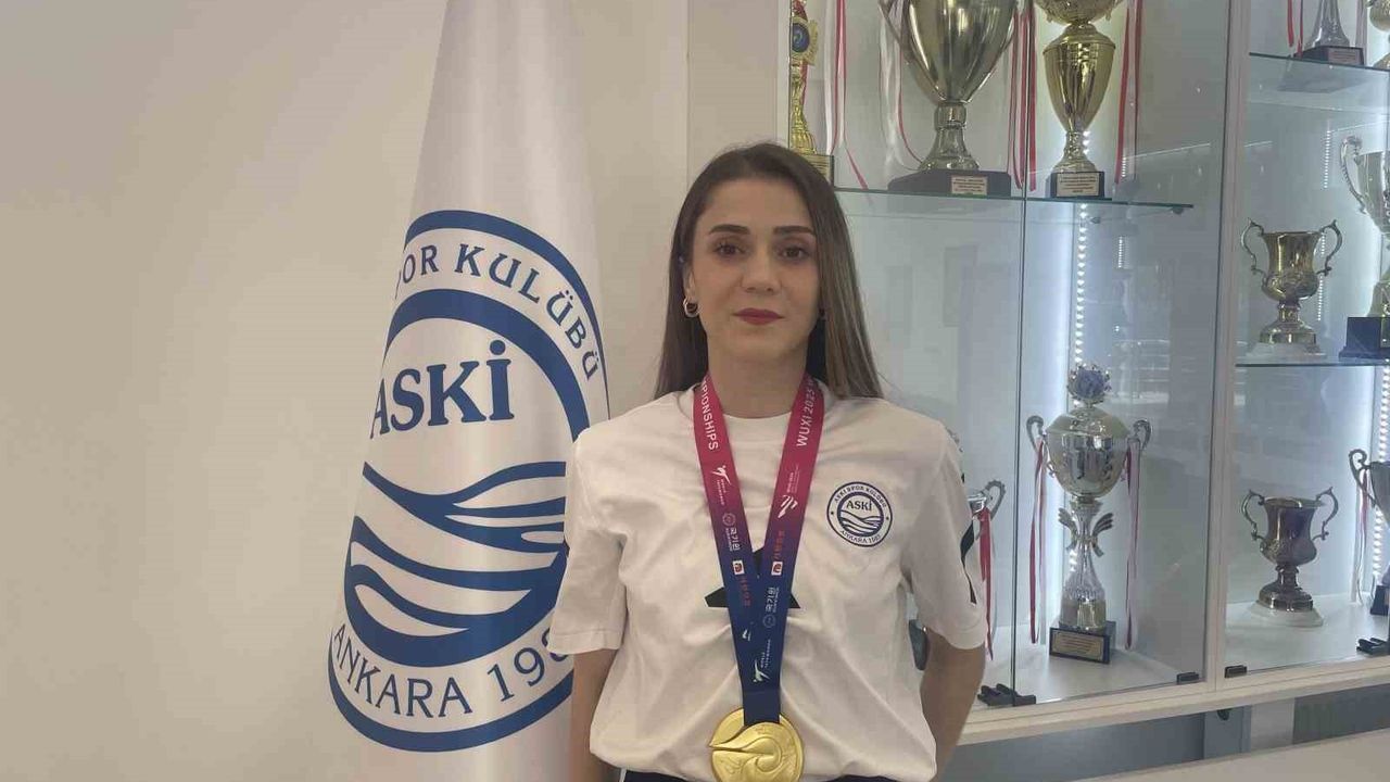 Merve Dinçel Kavurat, 2025 Dünya Taekwondo Şampiyonası'nda 53 kiloda dünya şampiyonu