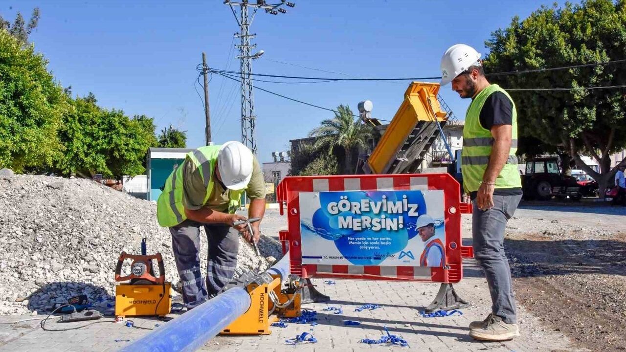 MESKİ, Camili Mahallesi'nde 1800 metrelik içme suyu terfi hattını yeniledi ve su kesintilerini sonlandırdı