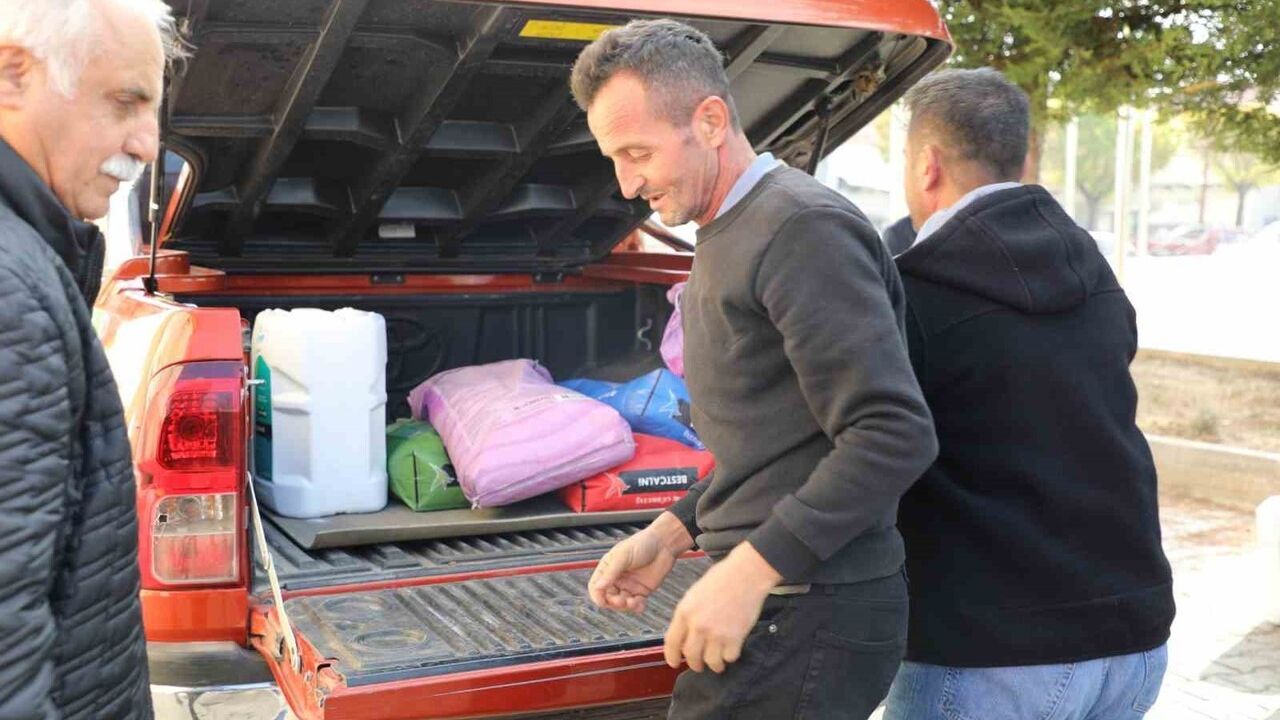 Mihalıççık’ta 'İyi Tarım' Çiftçilerine Gübre Desteği