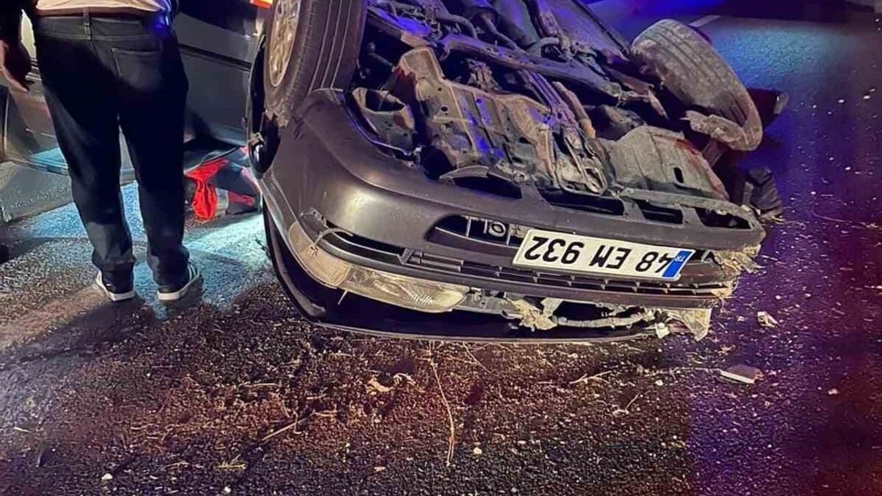 Muğla-Aydın Karayolu Bayır Mevkii'nde Takla Atan Araç: Sürücü Hafif Yaralandı