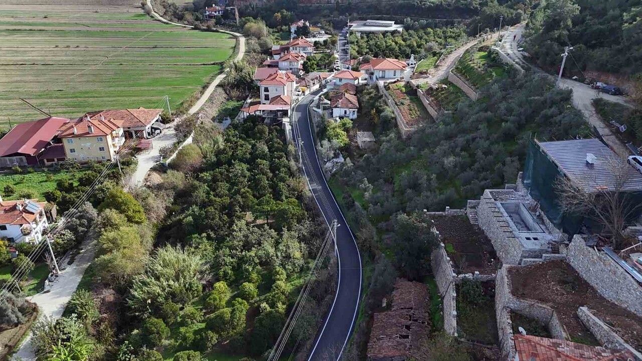 Muğla Büyükşehir 11 milyon TL yatırımla Şirinköy-Akçapınar yolunu yeniledi