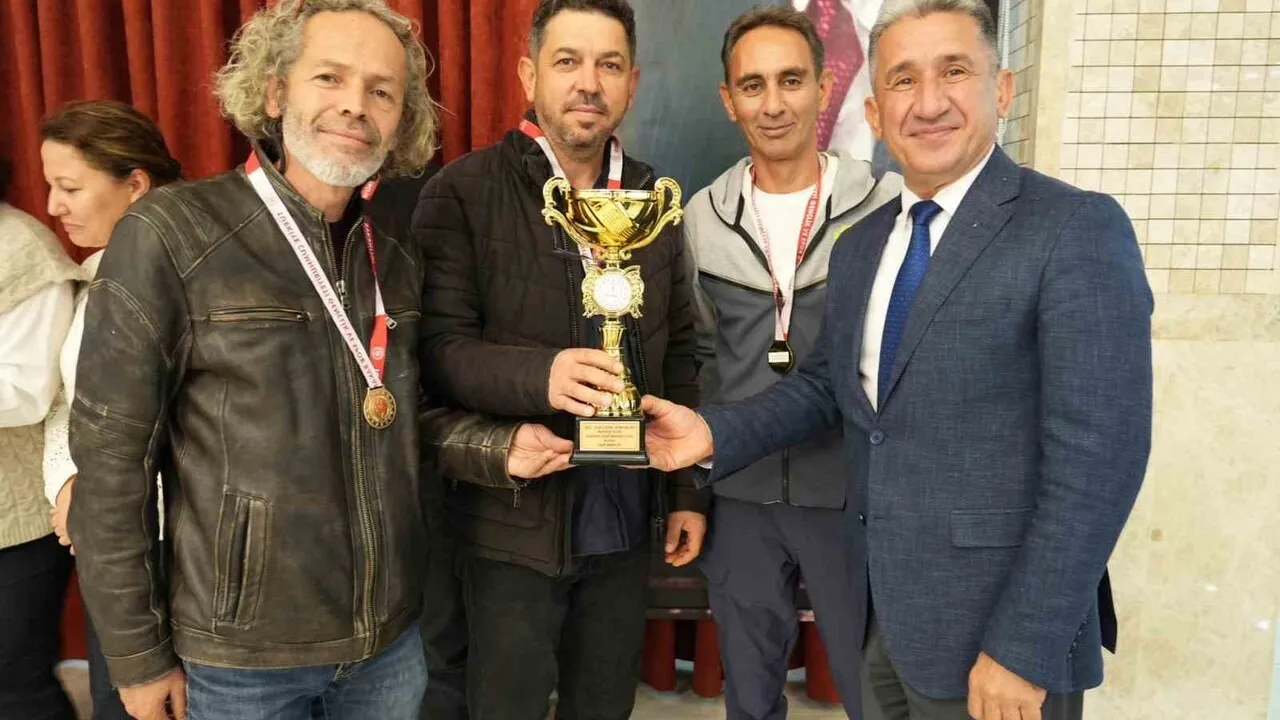 Muğla’da öğretmenler arası spor turnuvalarının ödül töreni Menteşe Öğretmenevi’nde gerçekleştirildi