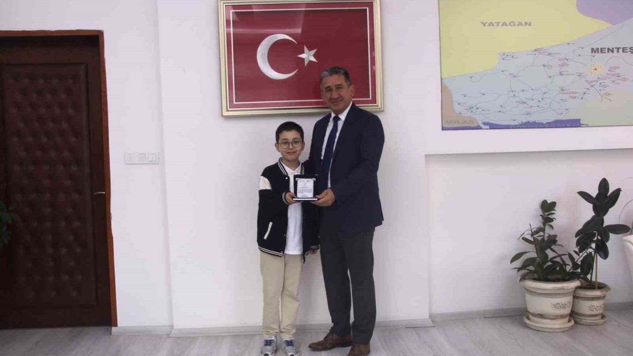 Muğla Menteşe'de 10 Kasım: Atatürk Sevgisi Şiir Yarışmasıyla Taçlandı