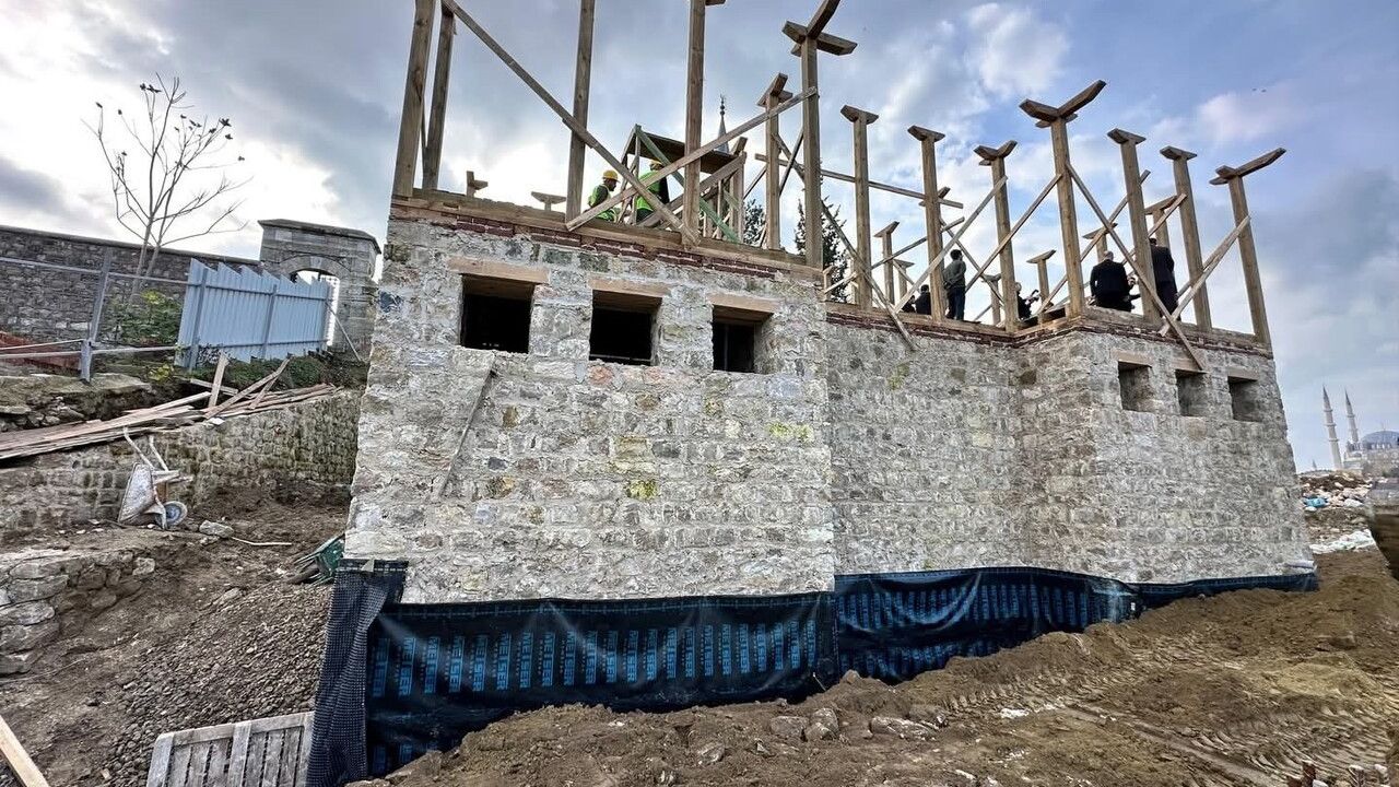 Muradiye Mevlevihanesi'nde ihya ve restorasyon çalışmaları sürüyor