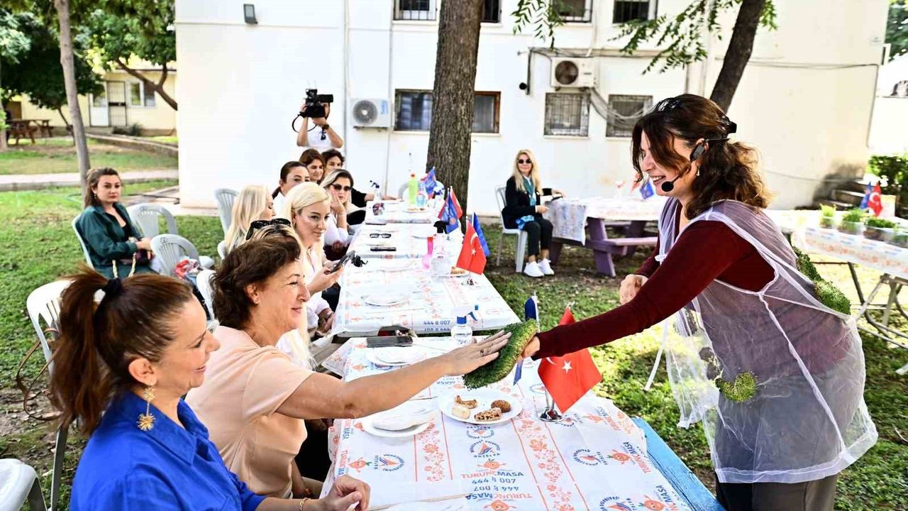 Muratpaşa Belediyesi'nden Mikro Yeşillik Atölyesi: Minyatür Bahçeler ve Sürdürülebilir Beslenme