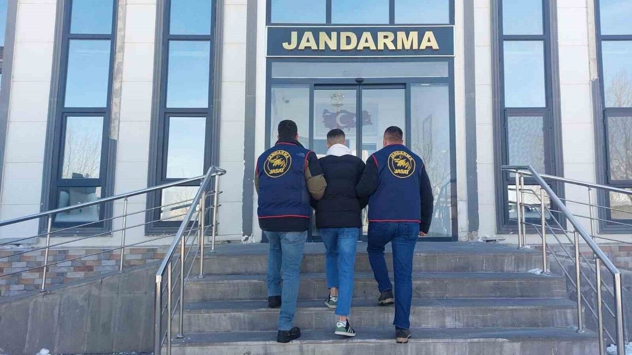 Muş Korkut’ta 4 yıl 2 ay hapis cezası bulunan şahıs JASAT tarafından yakalandı